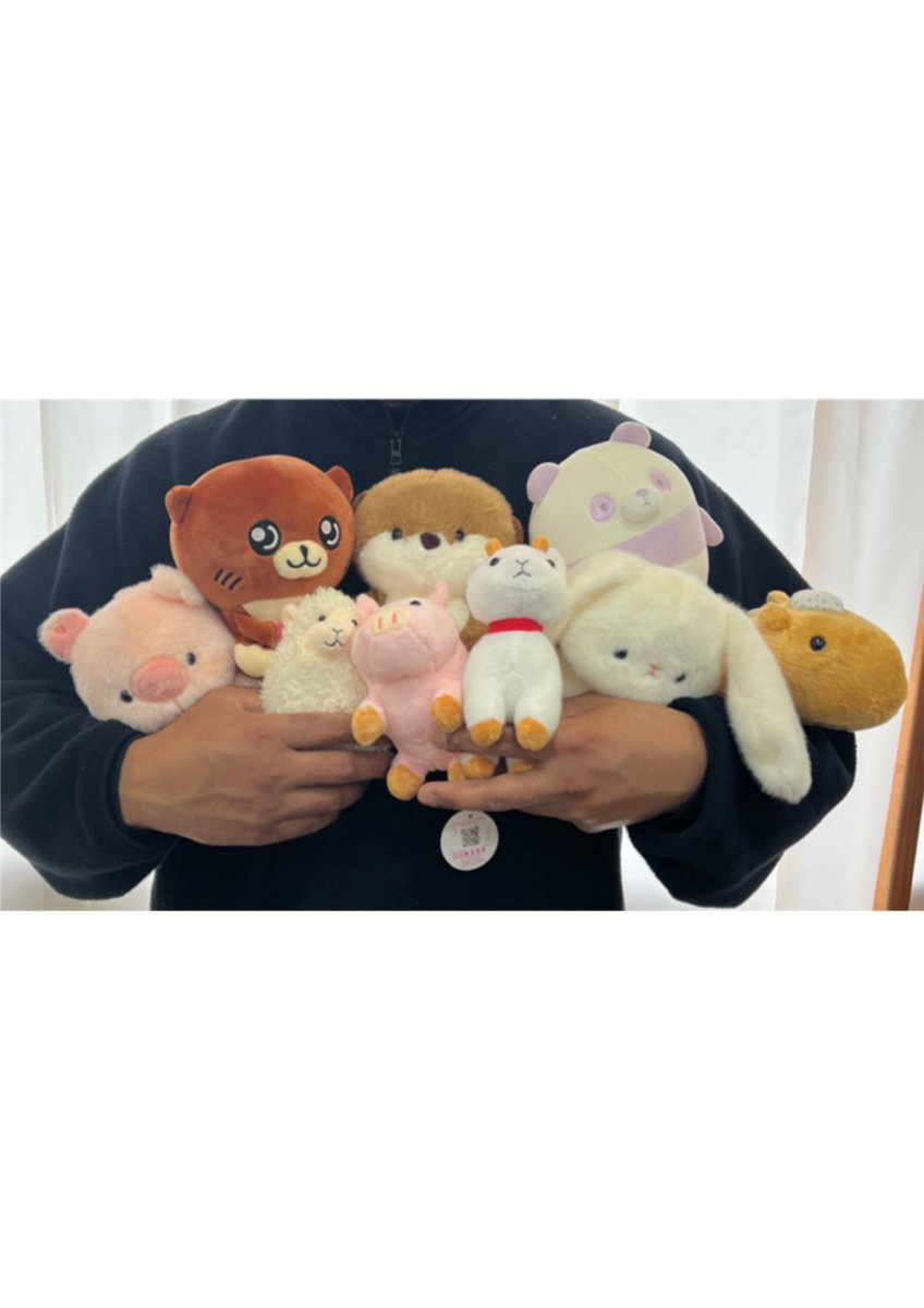 asofarmland_ofc's tweet photo. 新UFOキャッチャー登場‼️
\1 PLAY 100円/
ミルクファーム内に
新しく UFOキャッチャーを設置。
『ちびっちゃ（UFOキャッチャー）』より大きいぬいぐるみがGETできます🙌💕

UFOキャッチャーの上画面では阿蘇ファームランドの施設画像が流れます。
待ち時間に、ぜひご覧ください😆
#阿蘇ファームランド https://t.co/LbeGUO5ZLm