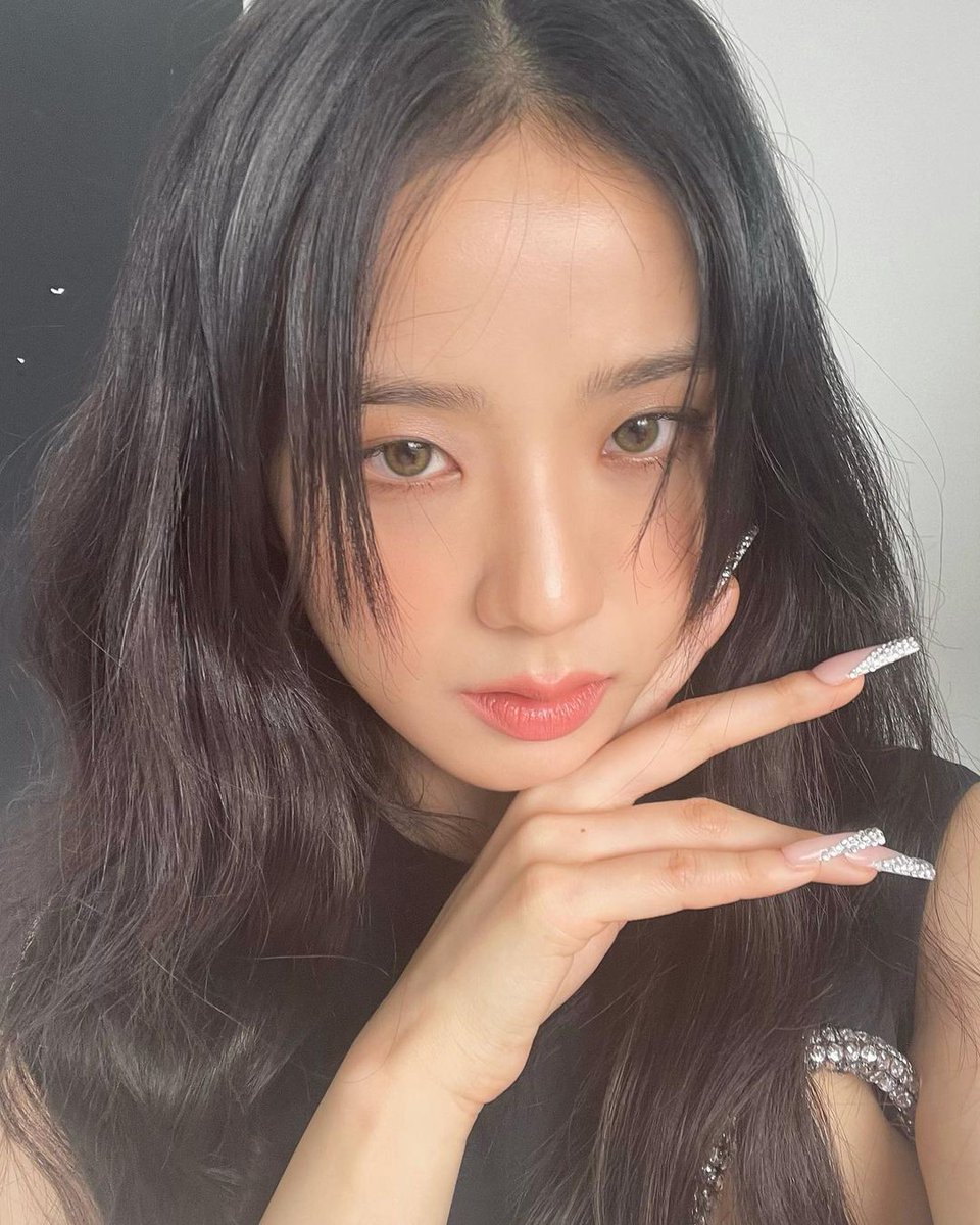 女星爱女子者 tweet media