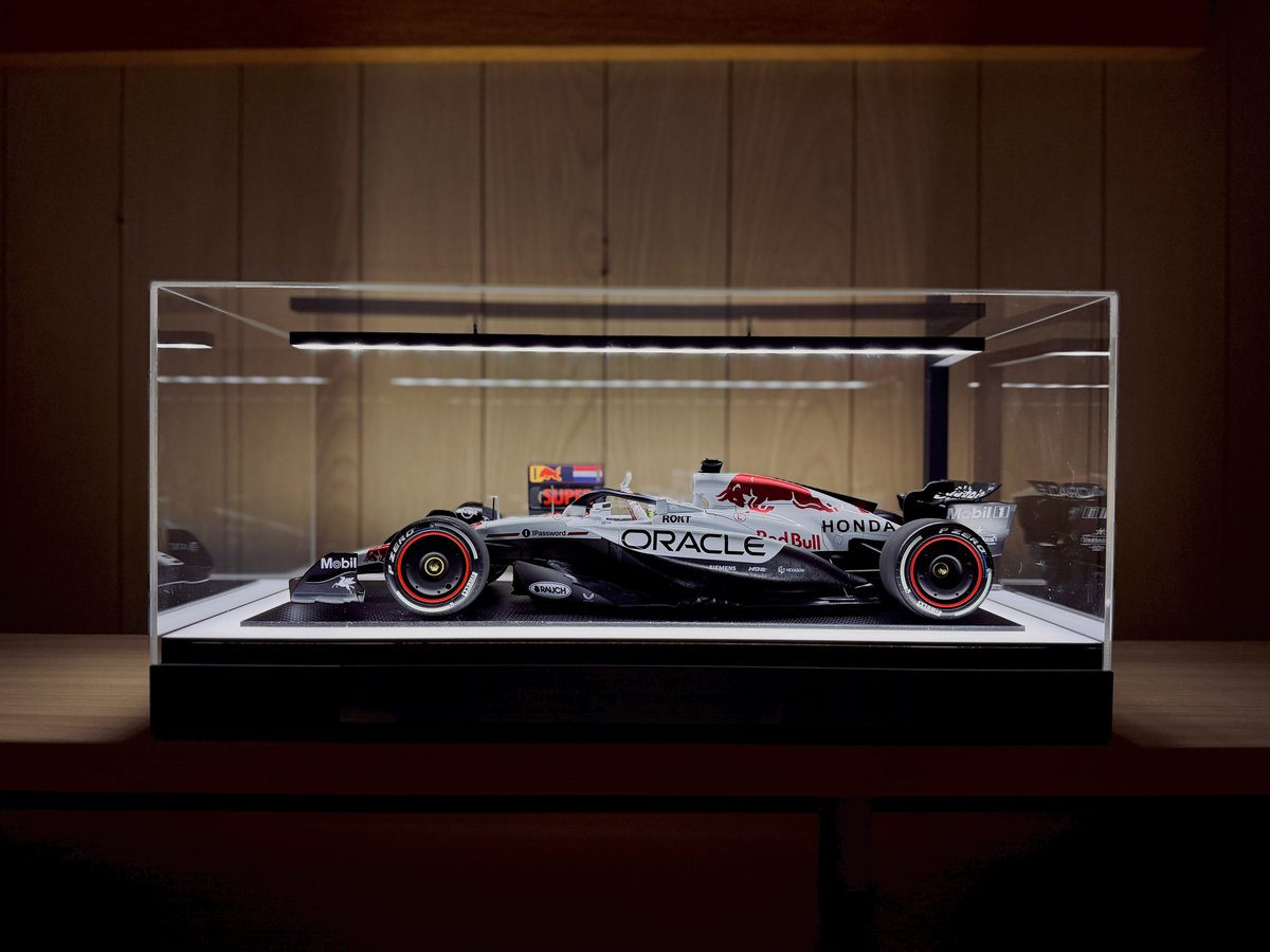 MVショップ別注 1/18 RB21 2025年日本GP フェルスタッペンモデルが到着