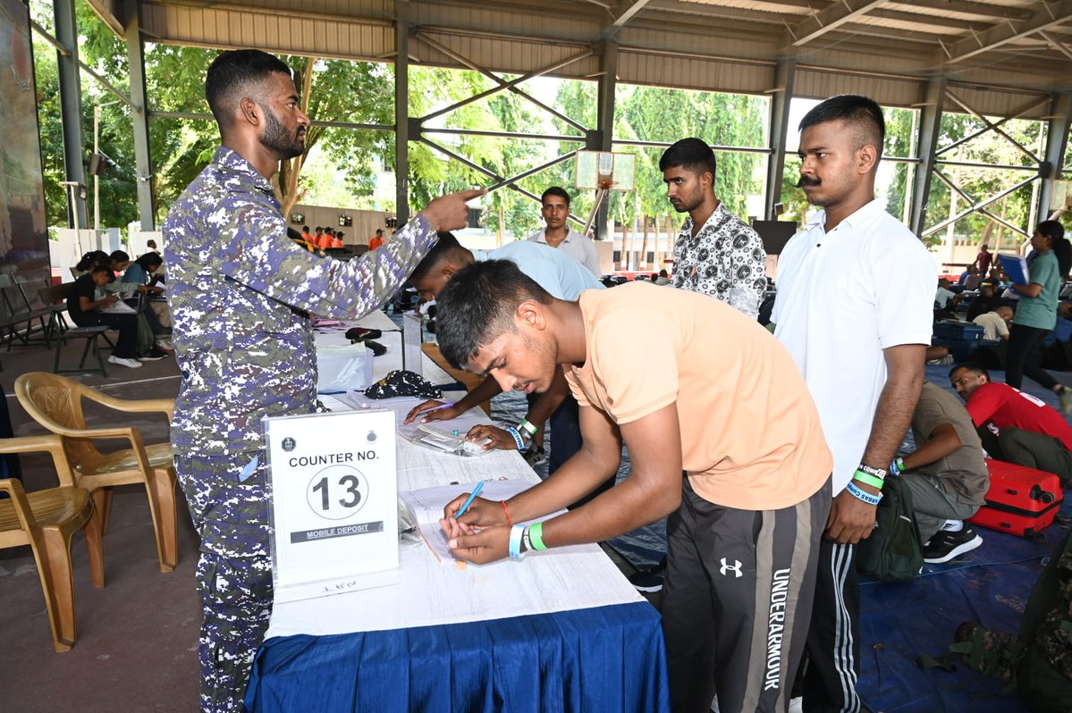 INS Chilka tweet media