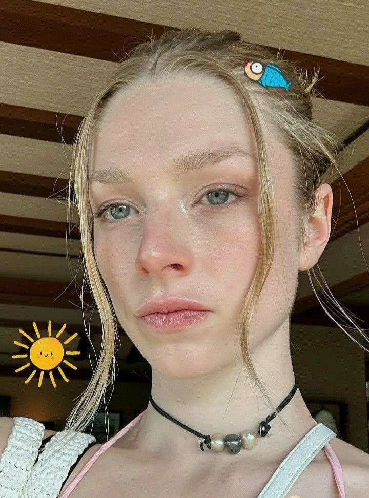 xeuphoriadaily's tweet photo. Hunter Schafer. https://t.co/WkkvvTcKPS