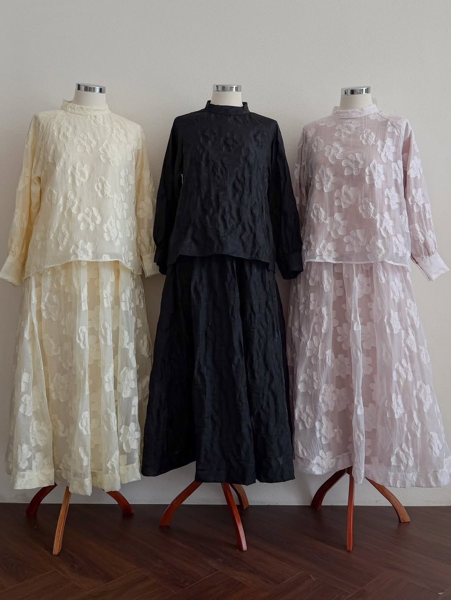 Blossom 
📌s.shopee.co.id/BOlpcVcRQ

Blouse yang bisa banget dipake lebaran day 2 atau bukber santai, design yang casual bikin baju ini kepake banget