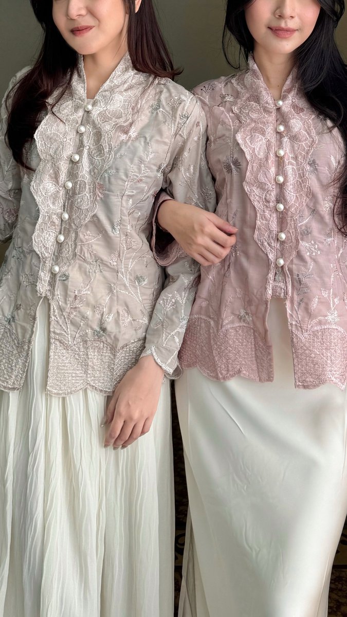 chilluvs's tweet photo. Ainun
📌https://t.co/Taa0wyZCqb

Blouse katun bordir itu selain tampilannya yang elegan dan feminine juga bakalan adem ketika dipake 🤍 https://t.co/dJF4BEoTWJ