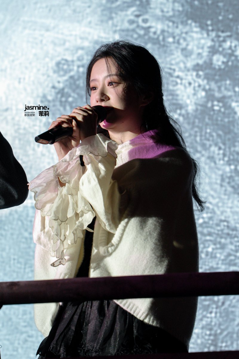 🧧 𝟐𝟔𝟎𝟐𝟐𝟏 | 横店上元灯会🏮✨

ขอเทสระบบ # น้องเปา จะมีคนเห็นรูปน้องเปาที่ฉันถ่ายเองกับมือมั้ยนะ🥹
Testing the # Is it work? Anyone seeing photos of Baobao that I taken by myself🥹

#包上恩 #BaoShangEn #เปาซ่างเอิน 
#GenerationToGeneration
#ทิวากาลแห่งพิรุณโปรย