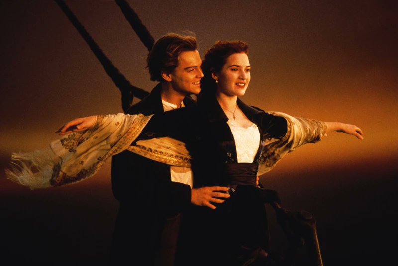 Samira e Milena encenando a cena de Jack e Rose em titanic #bbb26 #salena