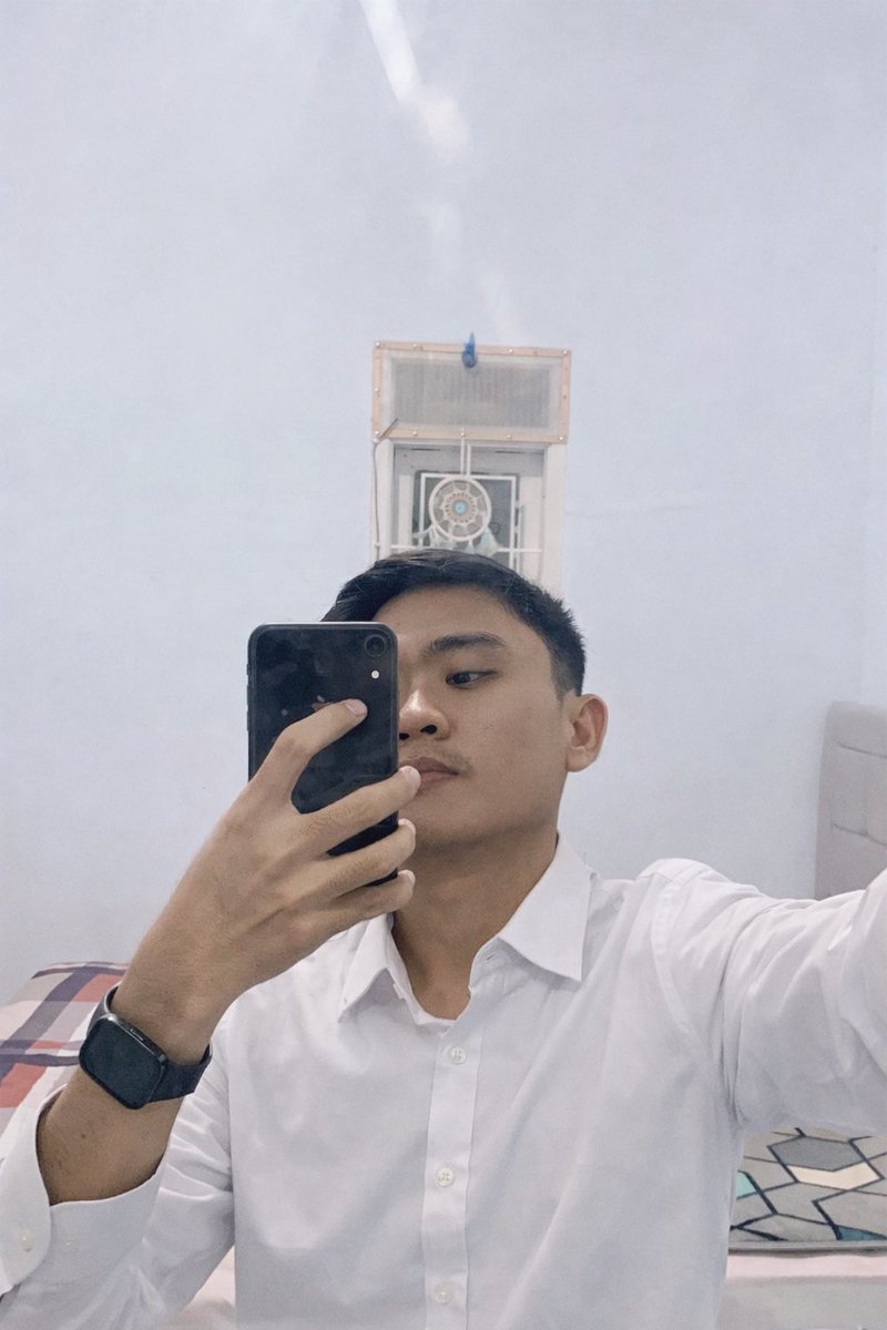 dxdiagg__'s tweet photo. Kalian ada ajakin bukber gak? kok aku gada ya 😔 #makassar https://t.co/hAz9fLM0LI