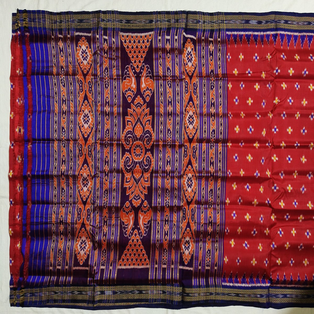 authodihand's tweet photo. Reshare Repost ๐๐ป๐ Mini #Pasapali #PasapaliSilk #PasapaliSaree #BandhaSilk #BandhaSaree #Odisha #OdishaTourism #KhanduaSilk #KhanduaSilkSaree #KhanduaSaree #IkatSaree #KhanduaPata #SingleIkat #Bandha #HandmadeWithLove #HandWoven #Saree #MakeInIndia #MakeInBharat #MakeInOdisha https://t.co/dSZX330QKd
