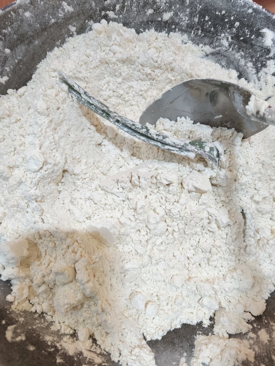 Kalian tim tepung gak diapa-apain, tepung sangrai, atau tepung kukus untuk bikin kue kering?

Baru mau mulai bikin kue kering untuk dibagi-bagi buat keluarga inih. Doakan enak, lezat, nyam-nyam ya moots!