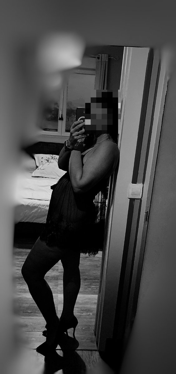 Bonjour bonjour 
On est mardi et c’est reparti !!!!!
Encore une belle journée qui s’annonce 

J’espère qu’elle sera tout aussi agréable pour vous 
Bisous bisous 😘 

#Mardimiroir
<a href="/PartageDefiHot/">PartageDéfiHot</a>