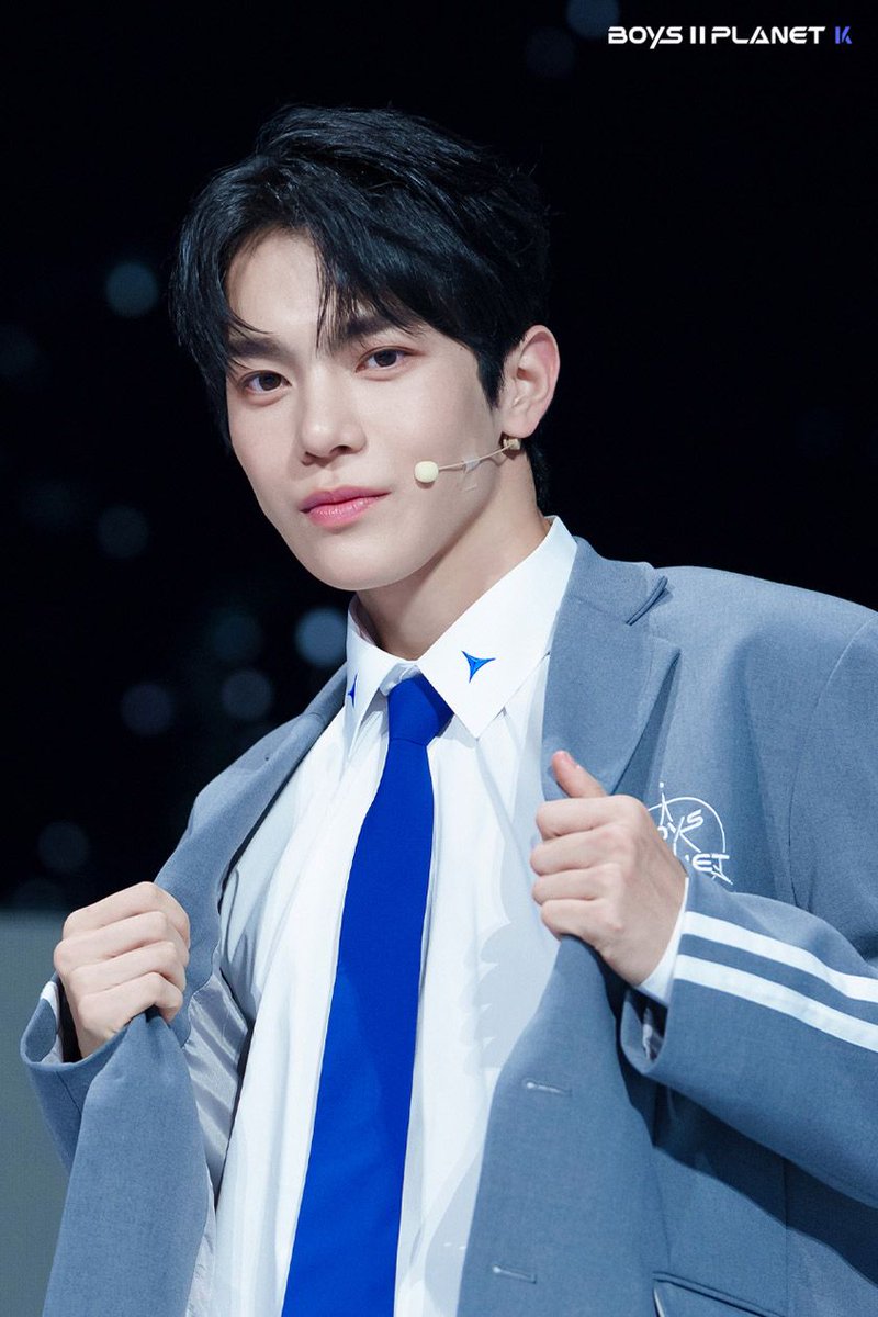 donggyu pics tweet media