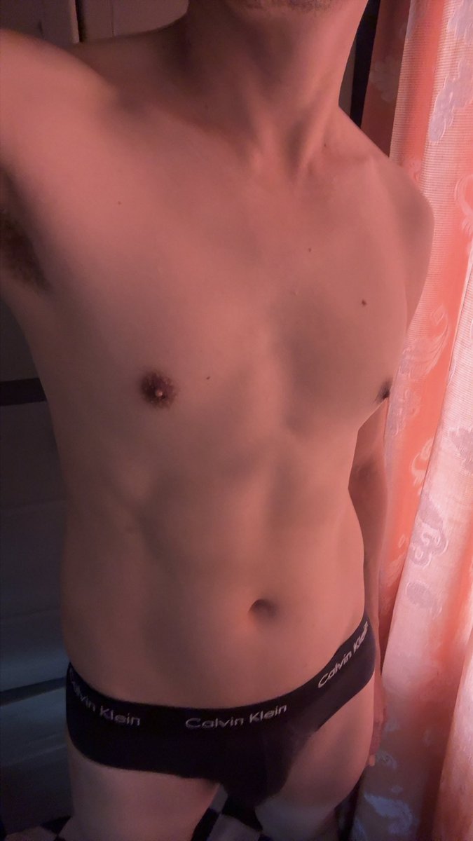 decode1984's tweet photo. After shower🤗 https://t.co/AVaONyewCE