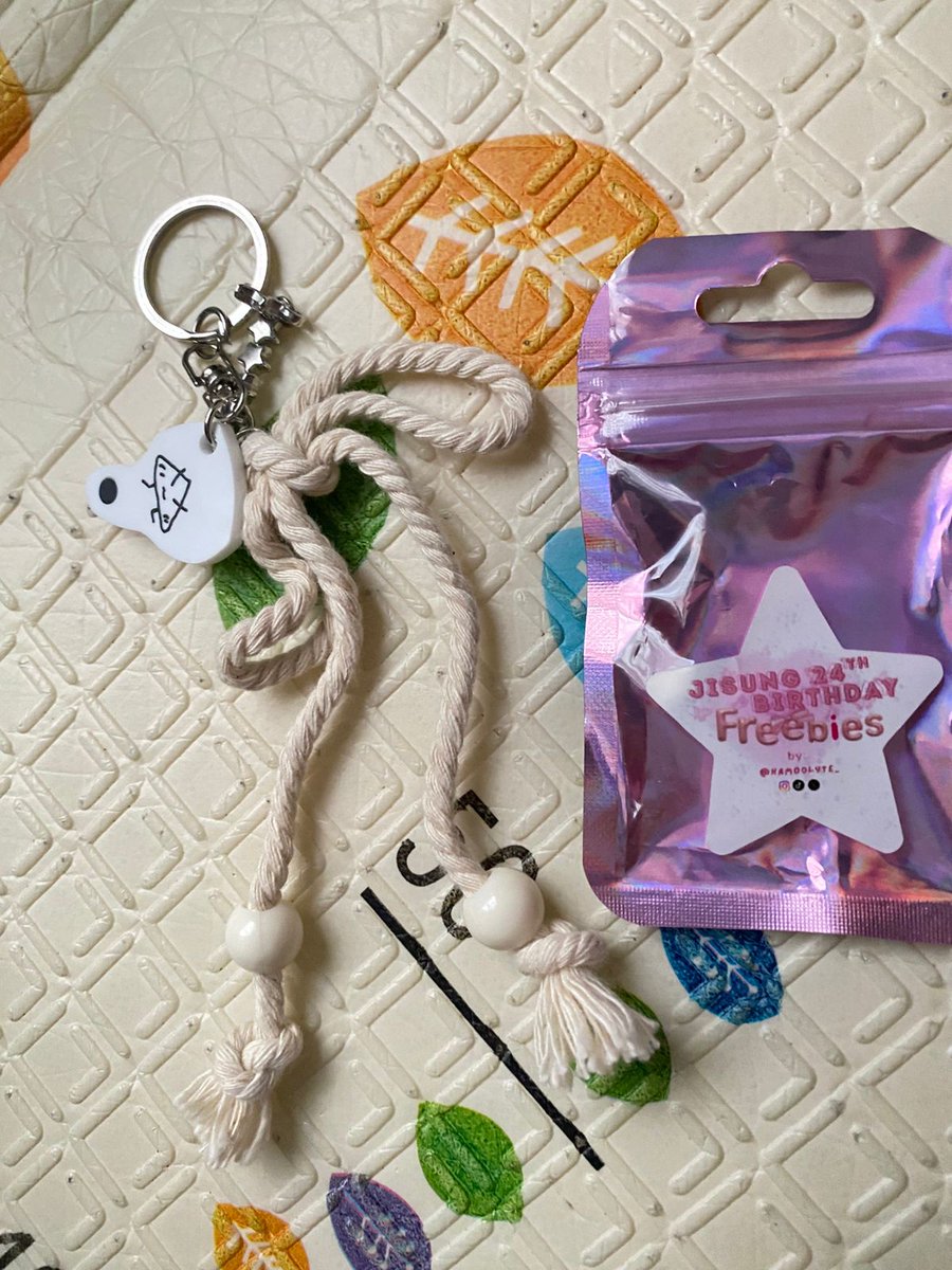 Timaaci ka <a href="/hamoolyte_/">리따 ˙ ᴗ ˙ | Ji Dae-Se</a> lucuukk banget keyringnyaa 💖💖