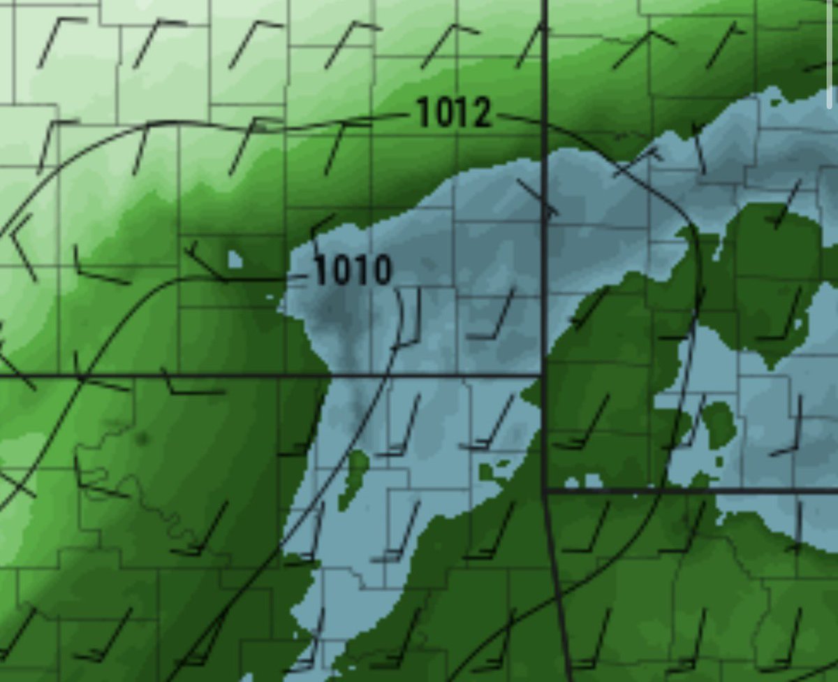 ChicagoMWeather's tweet photo. Watching that triple point near the meso low in SE Kansas tomorrow 👀 If storms can break the cap there, discrete supercells look possible — and models are signaling tornado potential 🌪️⚡️ Cap strength will be the key player.

#KansasWx #SevereWeather #TriplePoint #MesoLow #Supercells #TornadoPotential #StormChasing #PlainsWx #WeatherModels #WxTwitter 🌩️