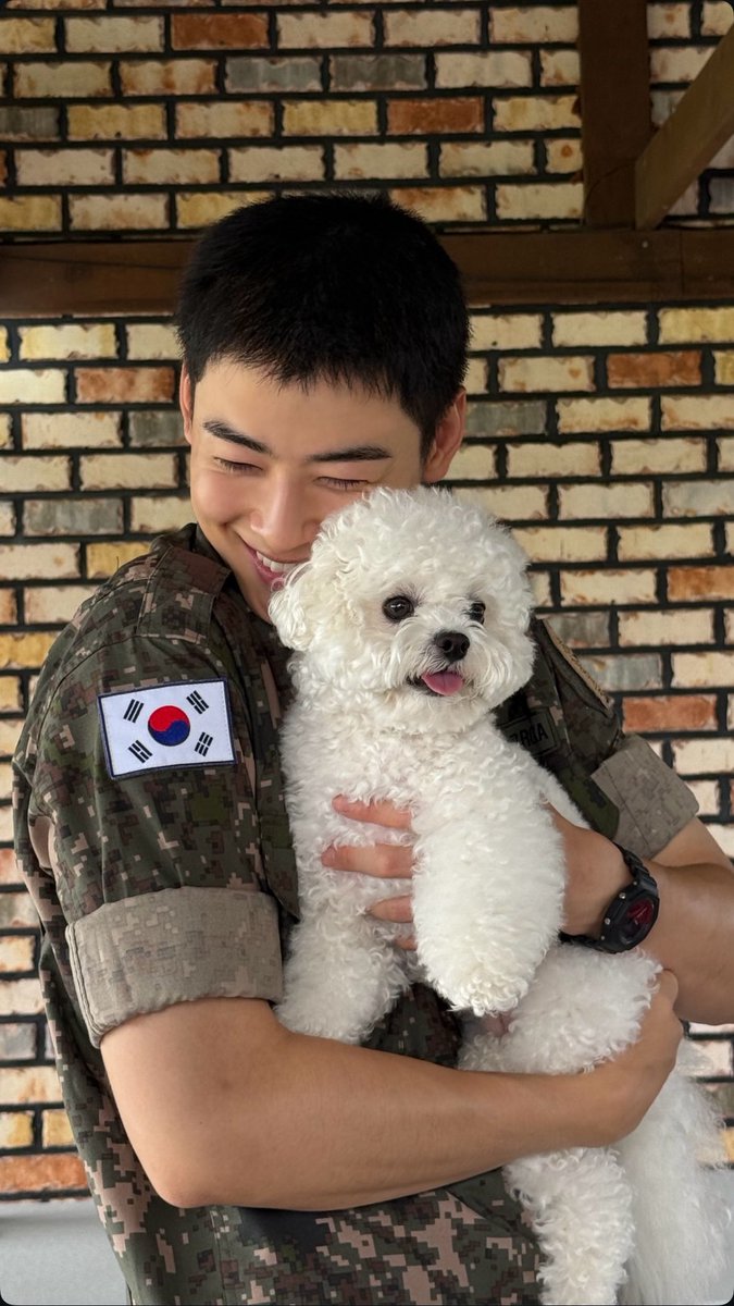 ChaEunwooINTL's tweet photo. [💌] Please drop a new comment for CHA EUNWOO on Instagram!

Give him a message full of love and support. Remind him that we are always by his side and that we are so proud of him.

🔗https://t.co/svOZ5IHE9E

#CHAEUNWOO #차은우 #이동민
#チャウヌ #车银优 #ชาอึนอู #車銀優 https://t.co/nTPi3WcIBG