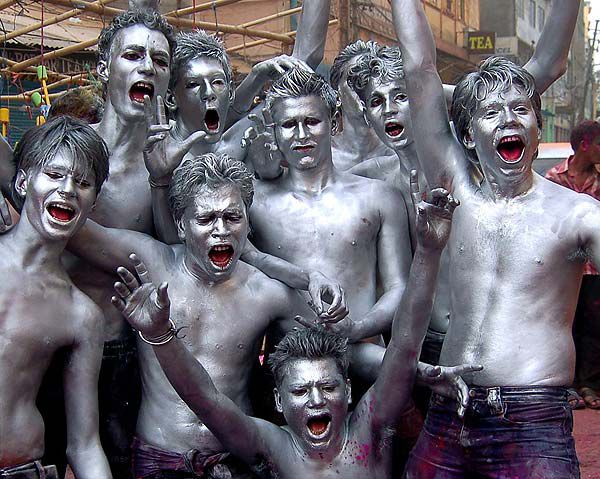 sagarcasm's tweet photo. When the entire world is fighting 

Silver ETFs in India: https://t.co/b1JRWdFfUB