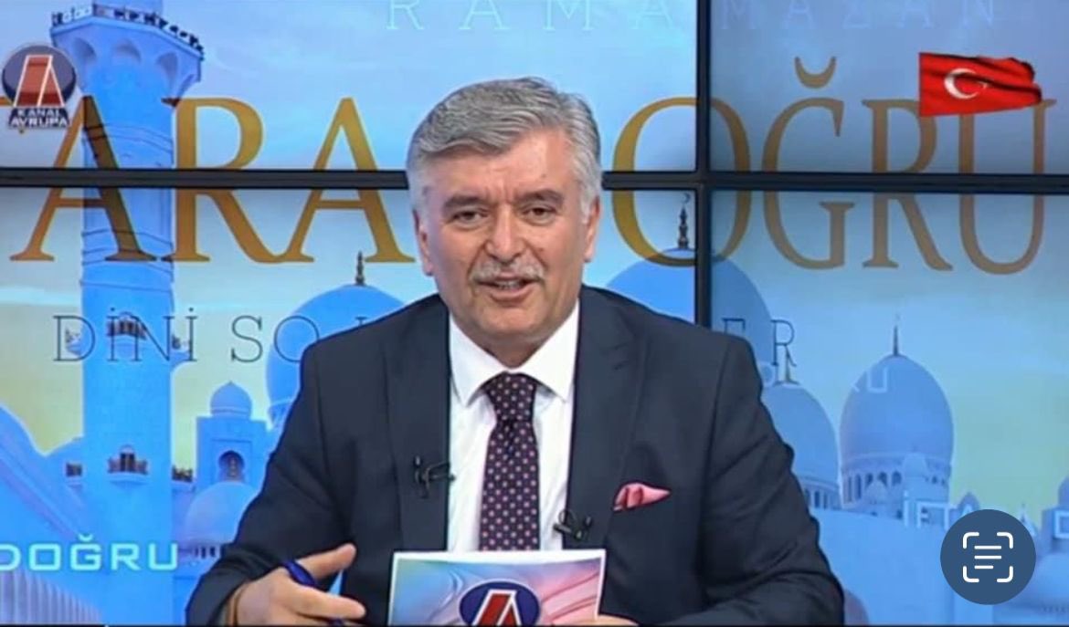 aslankenan_nl's tweet photo. Beş yıl önce bugün, 03.03.2021 tarihinde ani bir şekilde aramızdan ayrılarak Rahmet-i Rahmana kavuşan, ömrünü Türk-İslam toplumu ve davasına adayan, Kanal Avrupa TV’nin reklam müdürü; siyaset bilimci ve basın uzmanı Yasin Baş kardeşimin muhterem babası; Avrupalı Türklerin gülen yüzü, vatan ve bayrak aşığı saygıdeğer Mehmet Baş abimize yüce Rabbimden tekrar rahmet diliyorum. Ruhu şâd, mekanı cennet olsun.

#3Mart2001 #MehmetBaş #KanalAvrupa #Rahmet #TürkİslamÜlküsü #AvrupalıTürkler