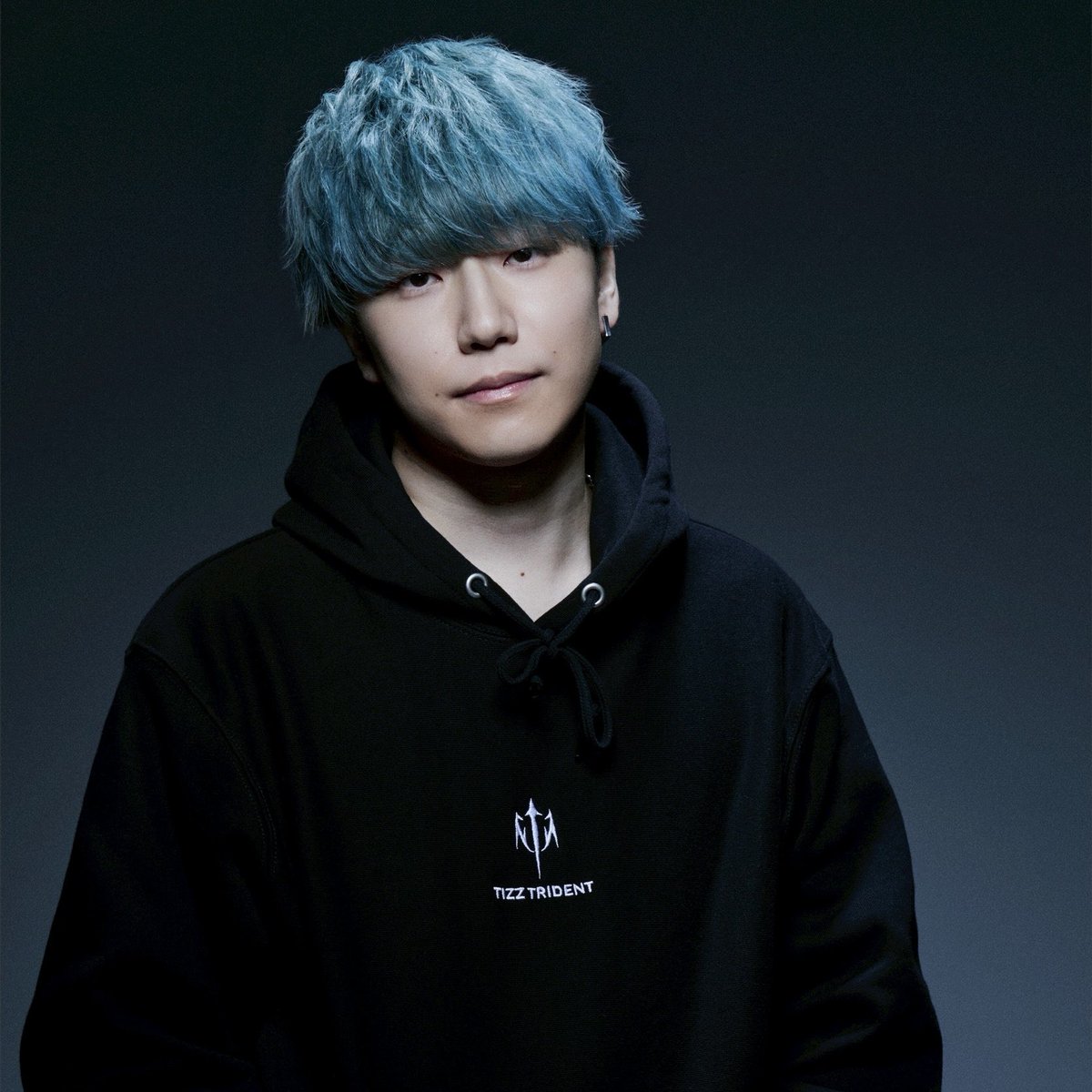 jintonic_house's tweet photo. この度私じんとに

本日付けにて

【TIZZ TRIDENT】に所属する事が決定しました！

更なる飛躍を遂げる俺を見逃すなみんな

有名なるよー✌️ https://t.co/qmm2Yhj0F1