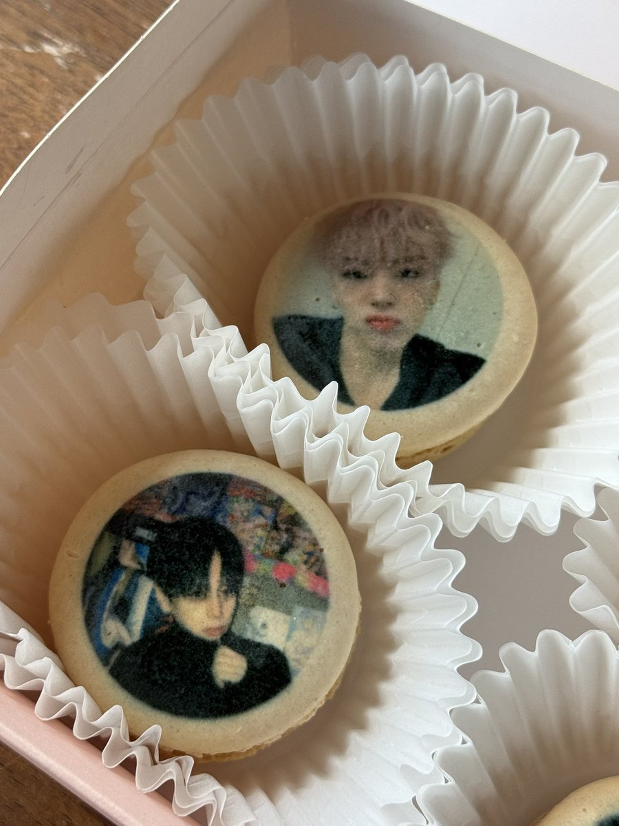 오늘 운동 넘 힘들어서
점심 맛있는 거 먹고 후식 먹으러 왔는데
이건 도저히 못 먹겠닼ㅋㅋㅋㅋ