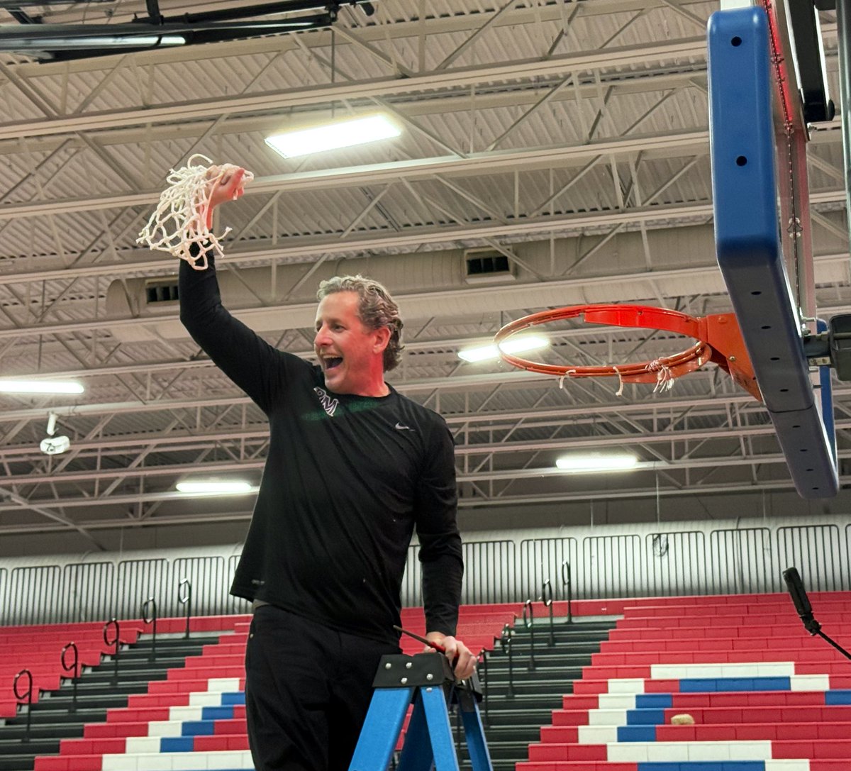 mary luckritz tweet media