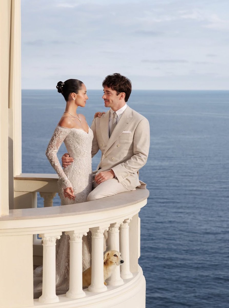 Indie5051's tweet photo. Las FOTAZAS de la boda de Charles y Alexandra Leclerc https://t.co/HiELvTDLGE
