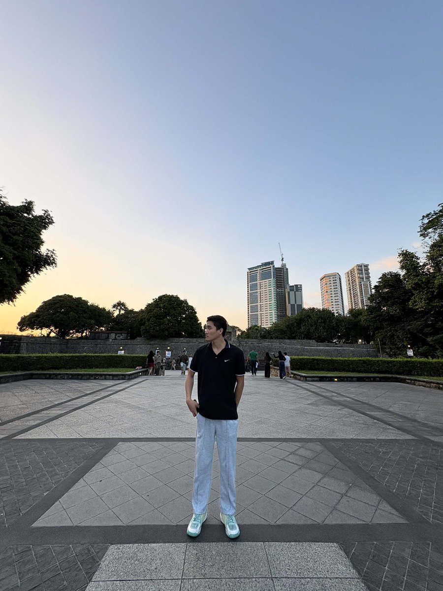kupidosss's tweet photo. intramuros! https://t.co/HaJb2a9qCh