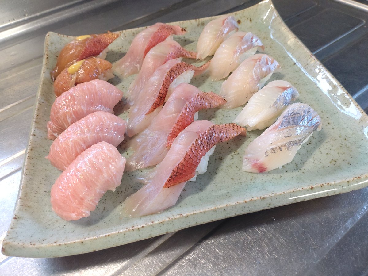 Kureha_FF14_'s tweet photo. 魚ばっかり🐟️
#メンテだしとにかくエオルゼア調理部のお料理が好きって思ってくれるひとと出逢うために自分の手料理をそっと置いておく
#エオルゼア調理部
#エオルゼア水産部
#Kureha食堂 https://t.co/F5Imj07L2l