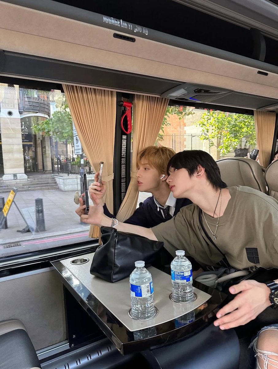 SMTR_HAMIN's tweet photo. SMTOWN LIVE in LONDON 미공개 사진📸

#SMTR25 #SMTR2025 #HARU #HAMIN #SMNBG #하민 #이하민 #하루 #ハミン #河民 https://t.co/L6dASl0jnp