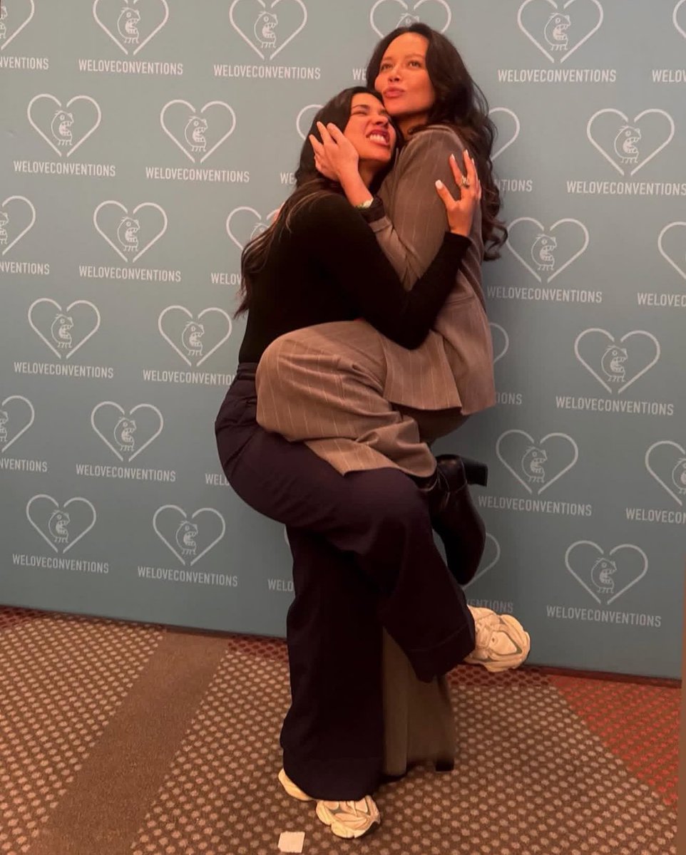 always__casey's tweet photo. Doodling out my fomo from this weekend! Hope everyone who got to go the con had as much fun as these two 😂🥰 #TheRookie #MelissaONeil #LucyChen #CelinaJuarez @therookie https://t.co/jtkjTe0Egf