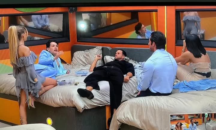 Draculona ⋆ tweet media