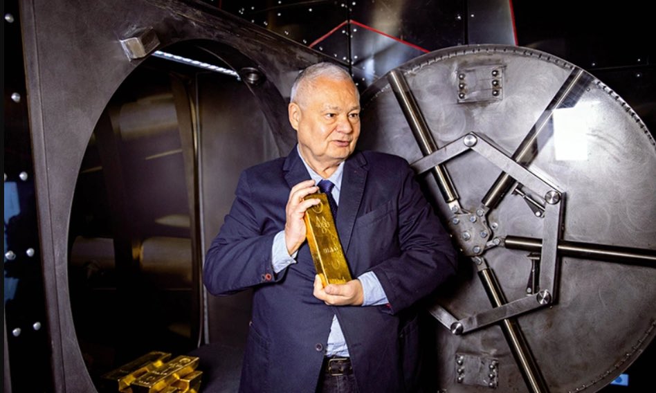 Cena złota kupionego przez NBP wzrosła w trakcie 5 lat o 54 MILIARDY EURO. Wartość pożyczek z SAFE, która chce pozyskać rząd wynosi 43,7 MILIARDA EURO.
Bez odbioru.