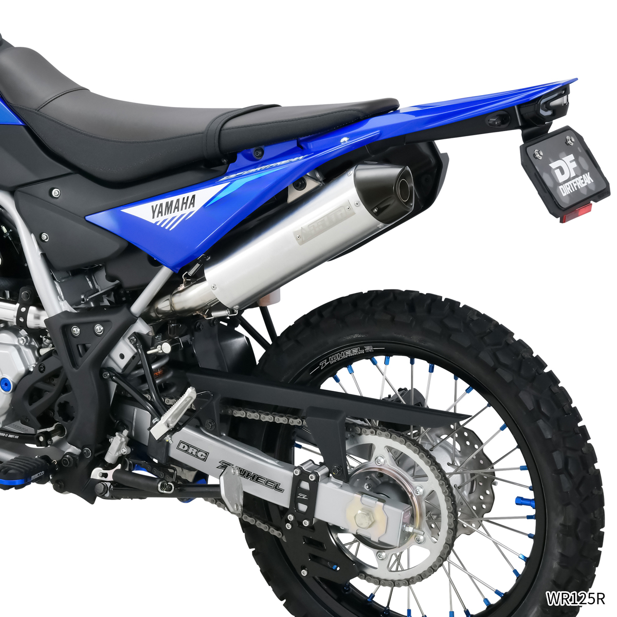 df_moto's tweet photo. デルタ バレル4-Sサイレンサー WR125R用

JMCA認証取得の軽量高性能サイレンサー🥳

ストリートからエンデューロレース、モタードレースなど様々なジャンルでの使用を前提に開発。

軽量化による運動性能の向上、優れたパワー特性、スポーティーなデザイン、高い耐久性を兼ね備えたハイパフォーマンスサイレンサー。

デルタ トルクヘッドパイプとの組み合わせで、最高のパフォーマンスを発揮させる。

重量2.1㎏（純正比-1.2㎏）
公道走行可
#WR125R 

🔽詳細はこちら🔽
https://t.co/tCDQOeGRKP