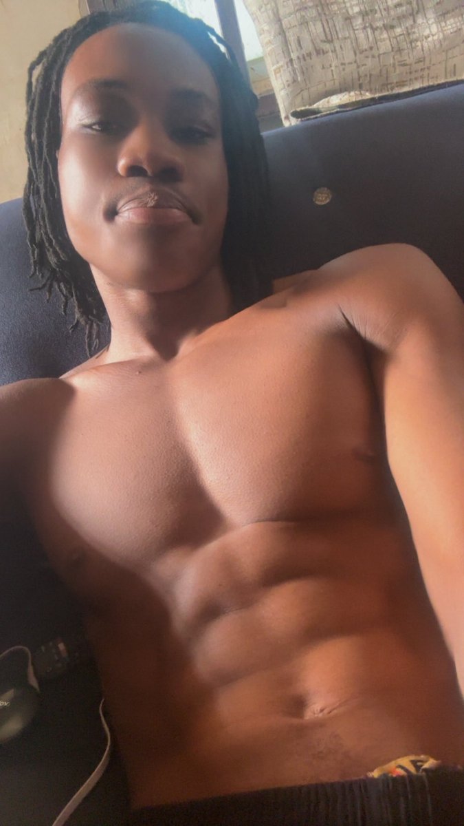Young_Famous2's tweet photo. https://t.co/WrFRySFUWj