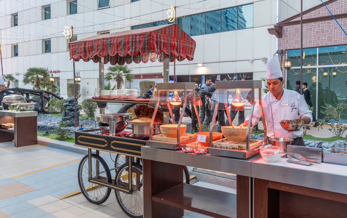 Ezdanhotels's tweet photo. هل أنتم مستعدون لإفطار شهي؟ 😋
استمتعوا بالأطباق الشرقية والمميزة في بوفيه مطعم الثريا . 🍛✨

🍽 الإفطار: 
:  200 ر.ق للشخص
السحور
:  140 ر.ق للشخص
القسائم مقبولة
📞 44969600 | 50900173 https://t.co/AwelbvTW65