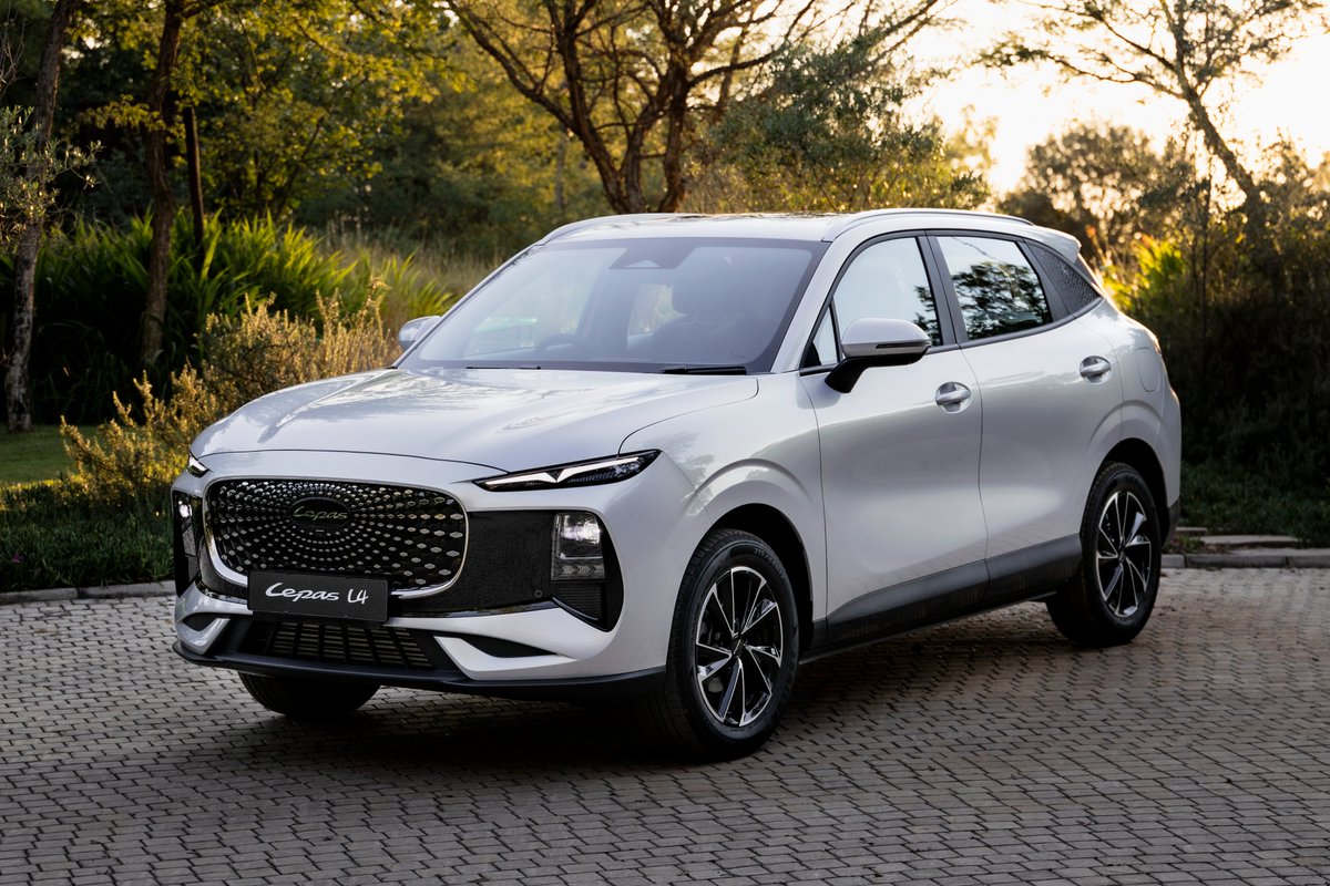 khuleonwheels's tweet photo. Today we’re joining Lepas South Africa for a media test drive of the new L4 SUV. We’ll be spending some time behind the wheel to see what it’s about. Full details and first impressions to follow.  

#LepasSouthAfrica #DriveYourElegance #LepasL4 https://t.co/JkZr4HyVYp