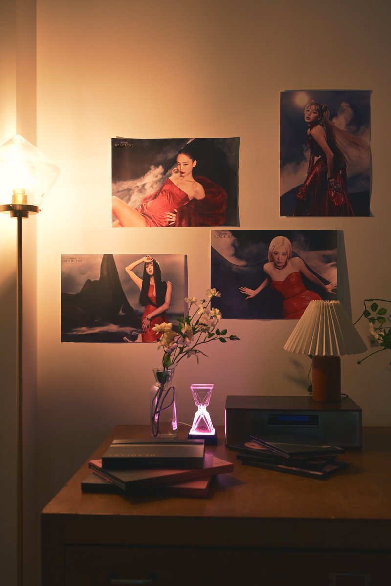 A moment in BLINK’s everyday life🏠
becomes even more meaningful with BLACKPINK!⏳

Different pieces🧩 coming together to complete one journey,
Join the 📍 HOURGLASS TOUR 🗺️ !

Please note that the online and offline events have different end dates.
Please check WEVERSE and each