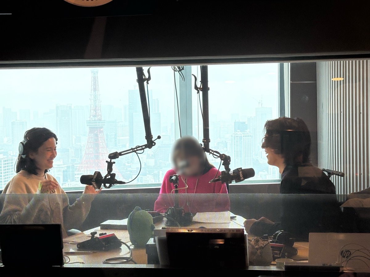 なんと飛び入りでピアニストの角野隼斗さんがスタジオに登場！！

「ひな祭り」を角野さんのアレンジでスタジオ生演奏していただきました🎹🎎  

タイムフリーはこちらから
radiko.jp/share/?sid=FMJ…

#ML813 <a href="/jwave813fm/">J-WAVE 81.3FM</a> <a href="/880hz/">角野隼斗 - かてぃん</a> <a href="/880hz_staff/">角野隼斗 かてぃん STAFF</a>