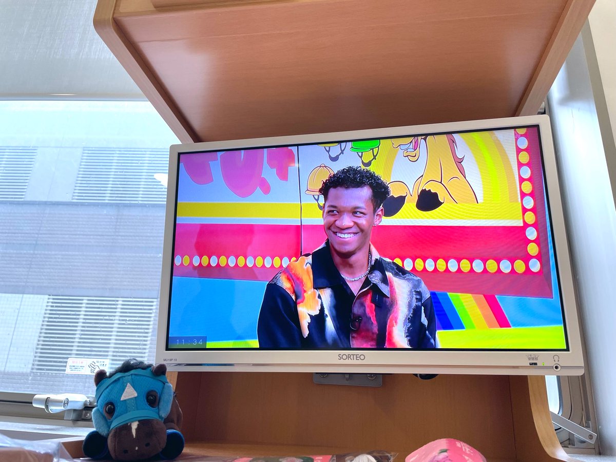 don_pakacho's tweet photo. ラシッド〜！✨
まさか病室で見れるとは思わず✨
オジュウも喜んでる♪ https://t.co/xxWLLI67XI