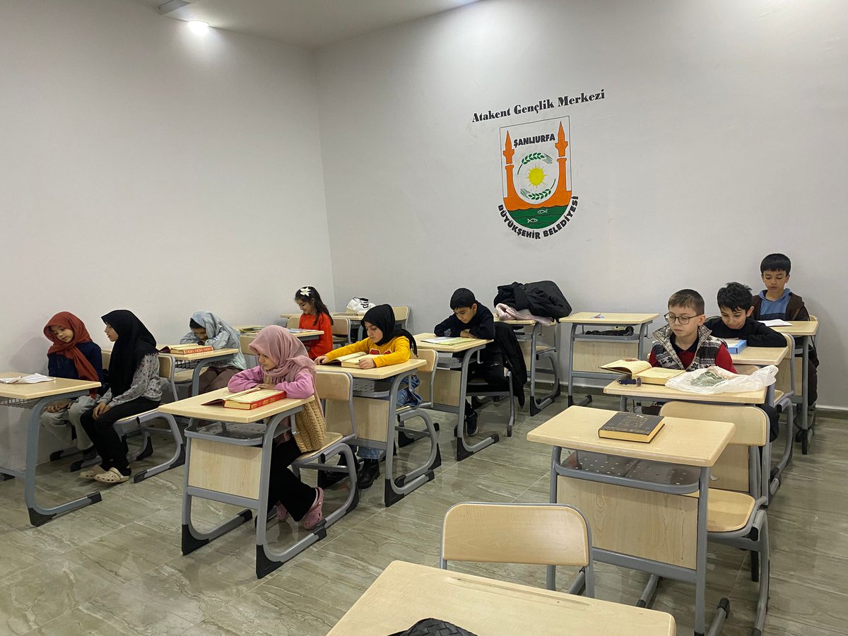 sbb_genclikspor's tweet photo. Atakent Gençlik Merkezimizde Kurslarımız Tüm Hızıyla Devam Ediyor.
@MithatCanKutluc https://t.co/Xh0wuKsrLn