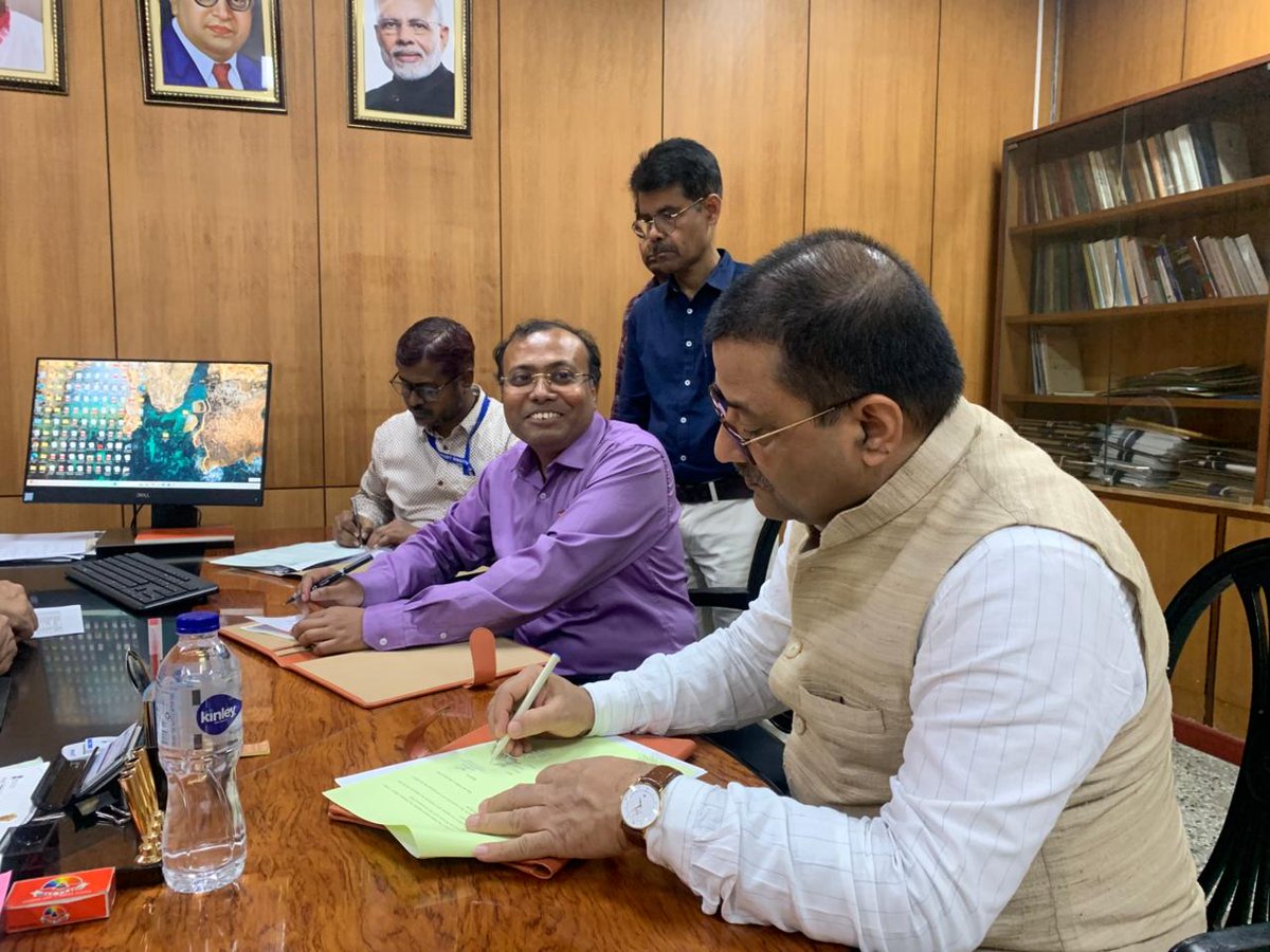 NationalLib_GoI's tweet photo. On March 1, 2026, the National Library of India, Kolkata, signed its academic collaboration (MoU) with Pt. Ravishankar Shukla University (PRSU), Raipur, Chattisgarh in presence of it’s VC, Prof. Sachchidanand Shukla &amp; DG, NLI, Prof. Ajay Pratap Singh. #NationalLibraryOfIndia https://t.co/6YIMts9ZCk