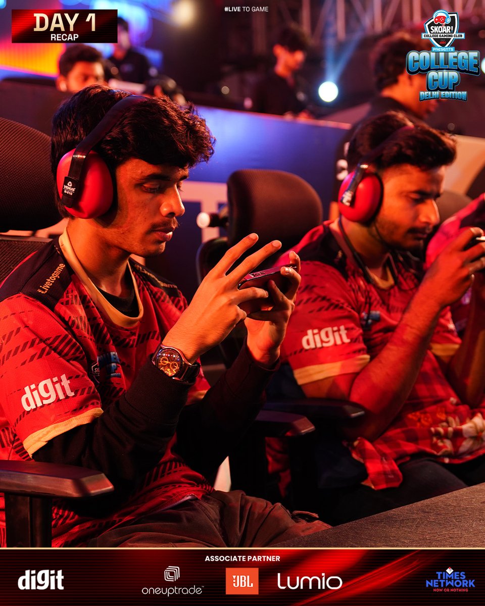 skoar's tweet photo. Here's a look at Day 1 - BGMI Grand Finals of Skoar College Cup: Delhi Edition ⚡

16 teams, 64 college gamers and 1 trophy! W2R Esports bagged the champions title 🏆

#skoarcollegecup #skoar #gaming #bgmi #bgmiindia https://t.co/rNJepFBtPD