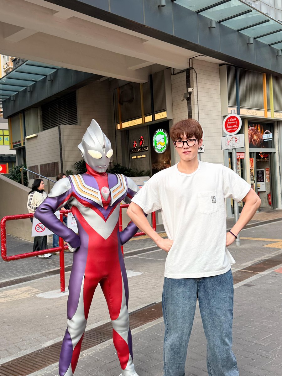 260303 열홍슈🩷

再见，香港！👐
안녕, 홍콩! 👐
xhslink.com/o/vKmoIKAvOX

#성열 #이성열