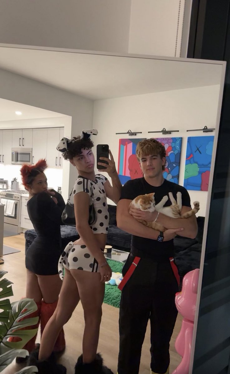 Christeyeuh tweet media