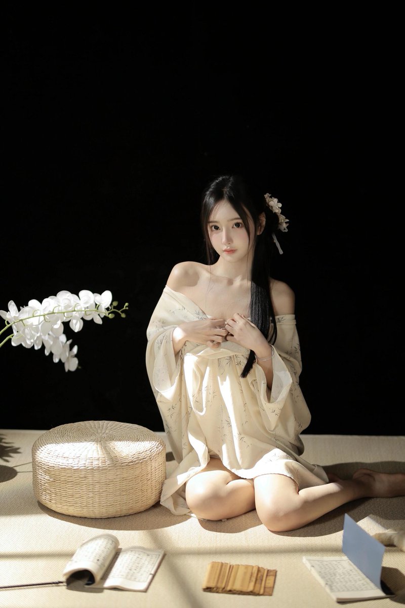 杨律Y tweet media