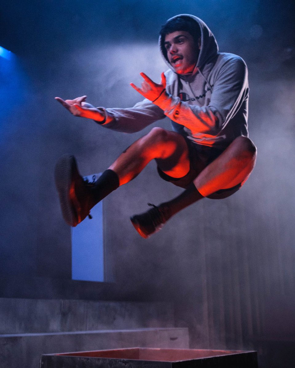 Create NSW tweet media