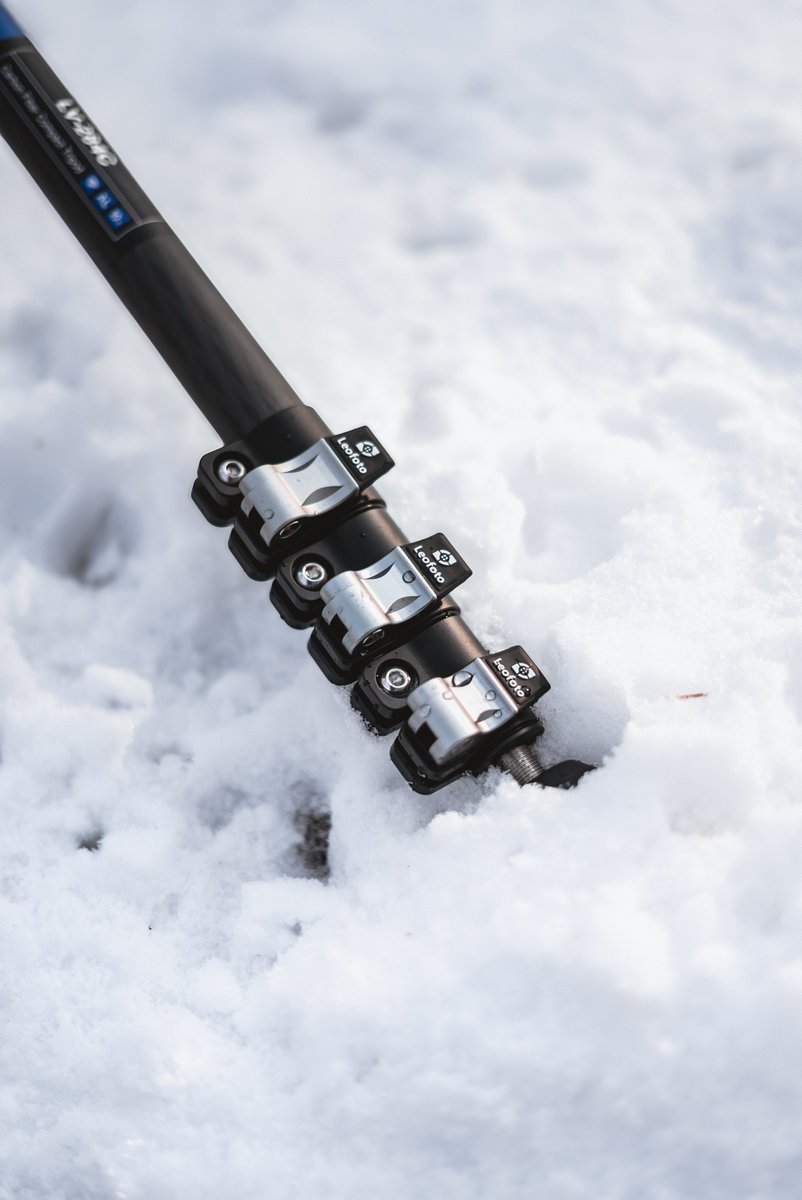 LeofotoZS's tweet photo. Braving the freeze — the Leofoto LV-284C video tripod kit performs flawlessly in extreme cold and snow.

📷 @imsajjadd
Gear: LV-284C + BV-5 (Black)

#Leofoto #WinterShooting #SnowProof #TripodGear https://t.co/t3eBKpJ4AM