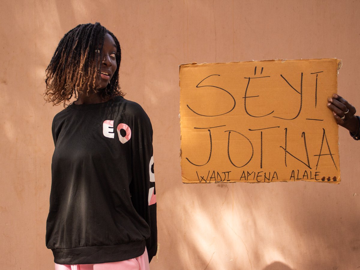 Bantareimpact's tweet photo. La recherche extrait souvent.
Sunu Baat choisit de co-créer.

À Guédiawaye, 12 jeunes deviennent chercheurs grâce au #Photovoice pour documenter chômage, violences et espoir.

Qui produit le savoir façonne les politiques. #ImpactSocial #CoCreation https://t.co/5kau4wVysS