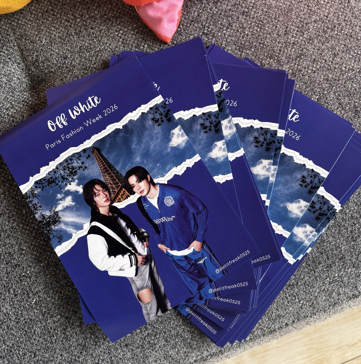 ZeeNuNewFrance's tweet photo. Bonjour !!! Voici les nouvelles affiche pour le passage de Zeenunew le 5 🔥
Une admin sera sur place pour les distribuer si vous êtes intéressés. Le lieu et l’heure vous sera communiqué bientôt ☺️ 
J’espère que cette nouvelle affiche vous plaira tout comme nous 🥰
#ZeeNuNew https://t.co/gGGrkvIlYQ