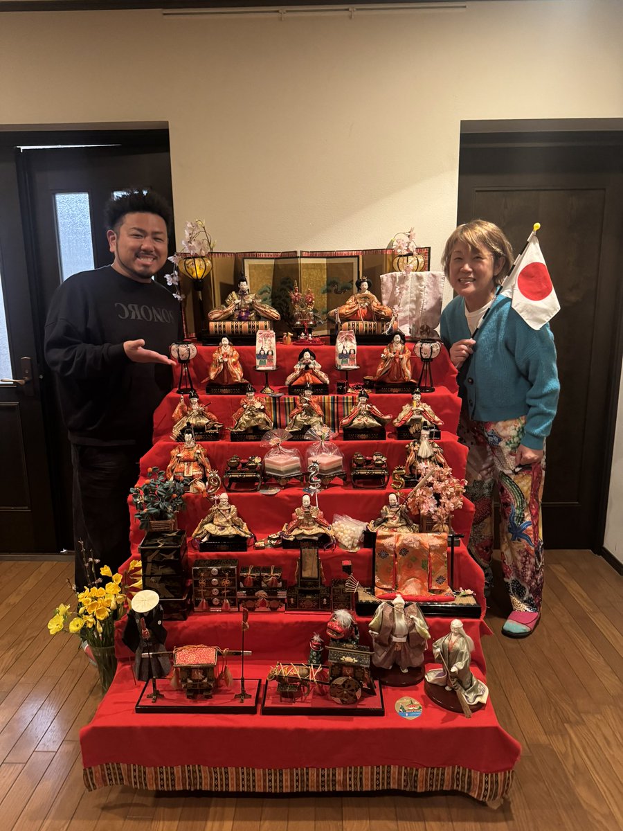 kinno06's tweet photo. いつもお世話になってる山田邦子さんのお家に潜入することに成功しました。

とにかく日本国旗を離しません https://t.co/IzL1wutsnm