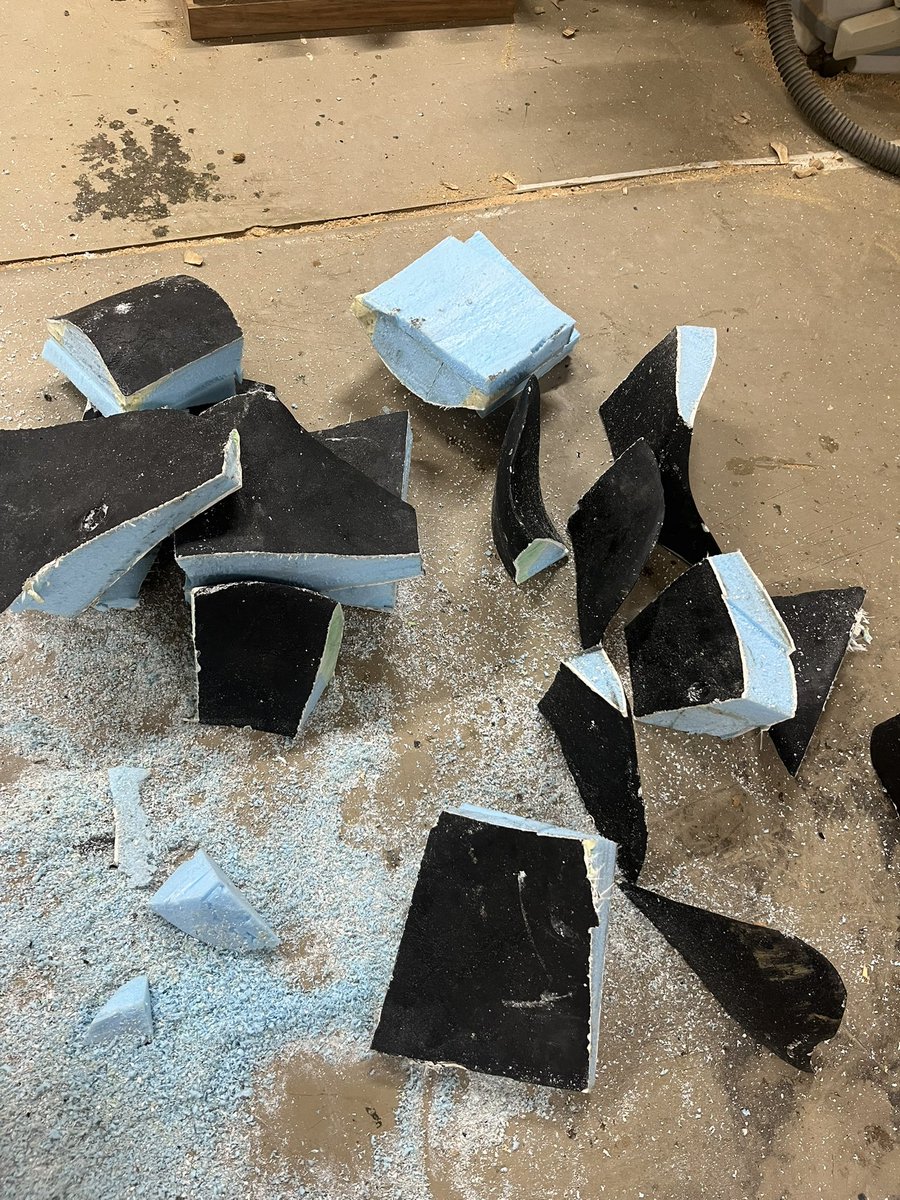 ＜やの tweet media