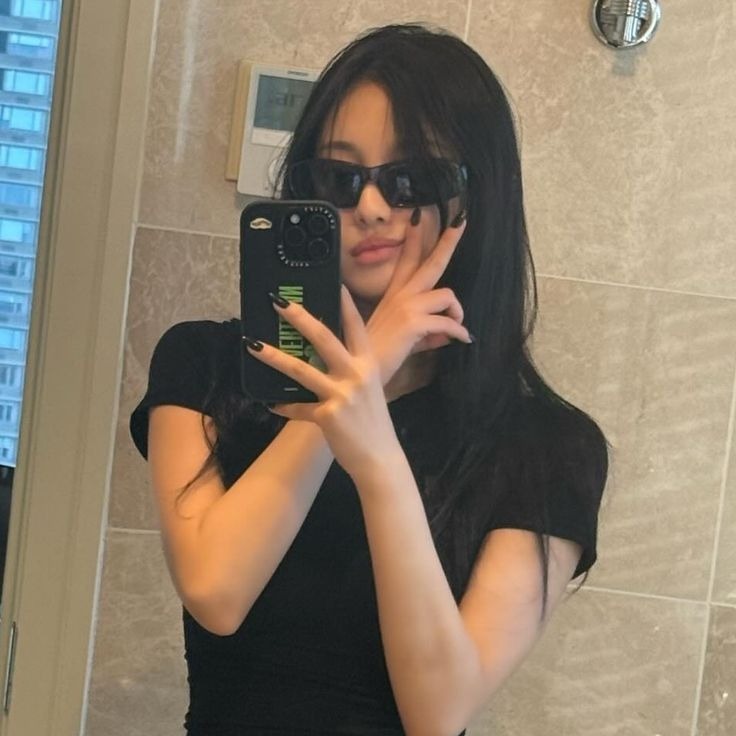 BERMUARA. tweet media